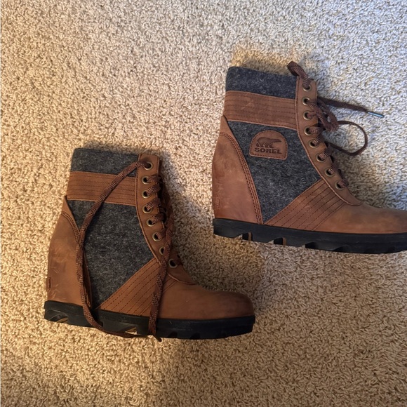 Sorel Tan and Gray Wedge Boots - Picture 1 of 1